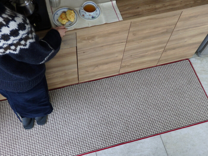 人気商品 英国風キッチンマット ６５×１８０ Chester ヘムカラーを選ぶ トラッド ツイード 滑りにくい 洗える アクリル イージーオーダー  日本製