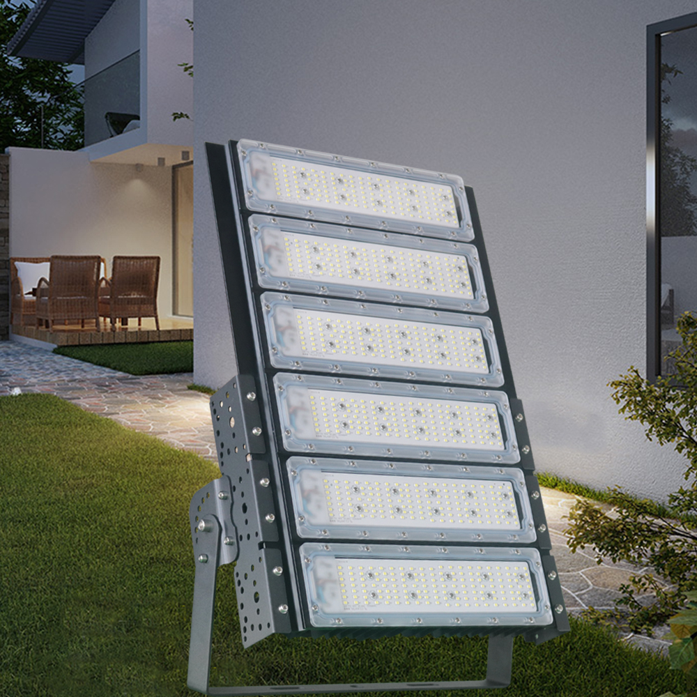 LED投光器 300W 高輝度 60000LM 色温選択可 屋外照明 IP65防水 作業灯