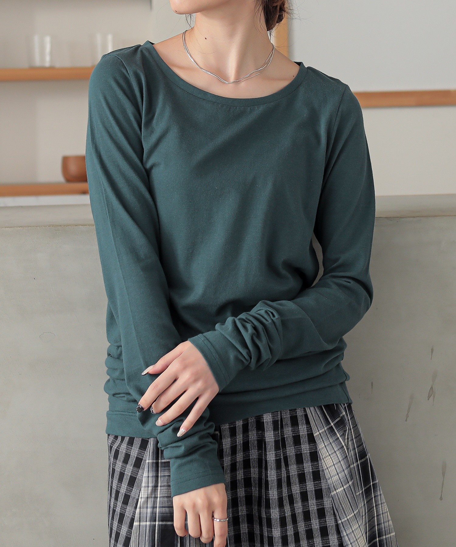Tシャツ 長袖 レディース 春 夏 秋 冬 白 黒 カットソー インナー M〜LL 重ね着 綿100％ 30代 40代 50代 大きいサイズ オシャレウォーカー「メール便可」「5」 | osharewalker | 05