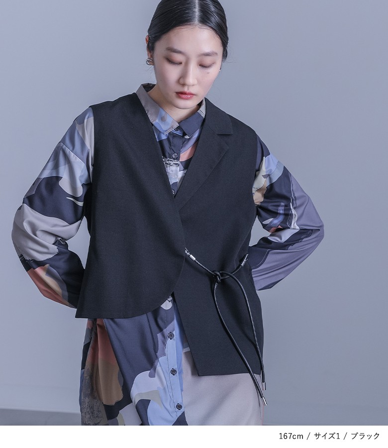【AAKASHA】アーカシャ　アシンメトリー　キルティング ジレ AAKASHA】アーカシャ アシンメトリー キルティング ジレ
