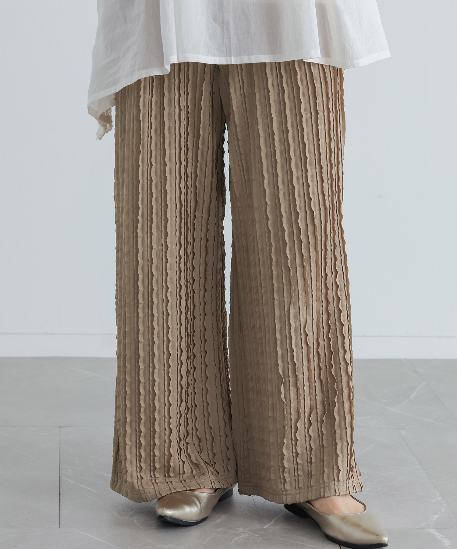 ロングパンツ レディース ボトムス ロング丈 ストレートパンツ ズボン 長ズボン 縦フリル フリルデザイン 春 夏 オシャレウォーカー「メール便不可」「30」 | osharewalker | 01