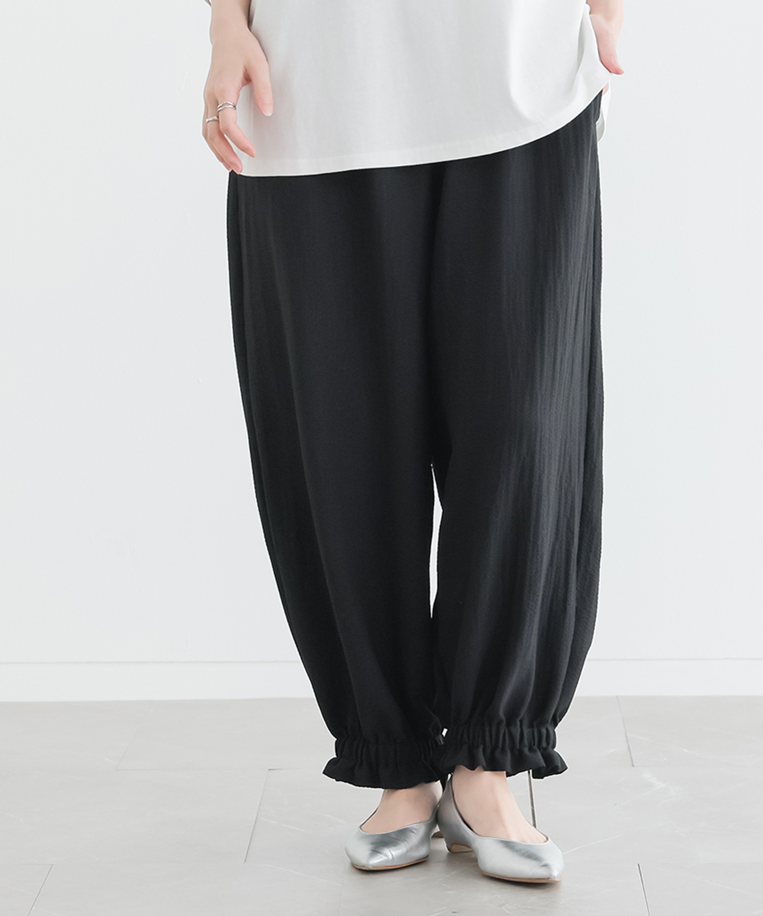 パンツ レディース 夏 春 ボトムス ロング ワイド コクーンパンツ ペチパンツ シャーリング ギャザー 裾ゴム 楽ちん ゆったり 体型カバー 「メール便可」「10」 | osharewalker | 03