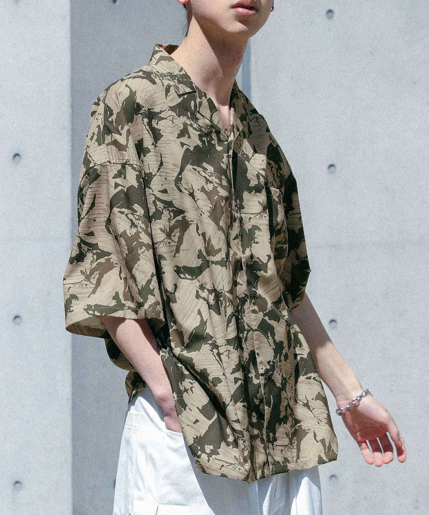 シャツ メンズ トップス カラーシャツ 半袖 柄シャツ プリント 前開き オープンカラー 羽織 ラフ ボタン 涼し気 薄手 夏 返品交換不可 「メール便可」「5」 | osharewalker | 01