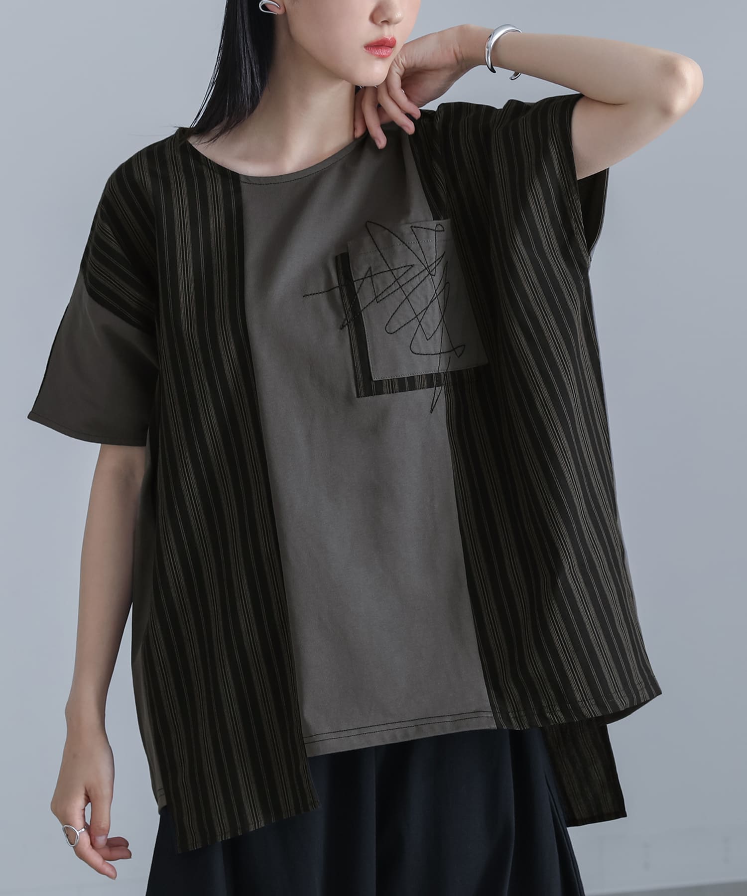MOGA リネン 黒 半袖シャツ レース付き 未使用　ゆったり osharewalker シャツ ブラウス レディース トップス 羽織 長袖