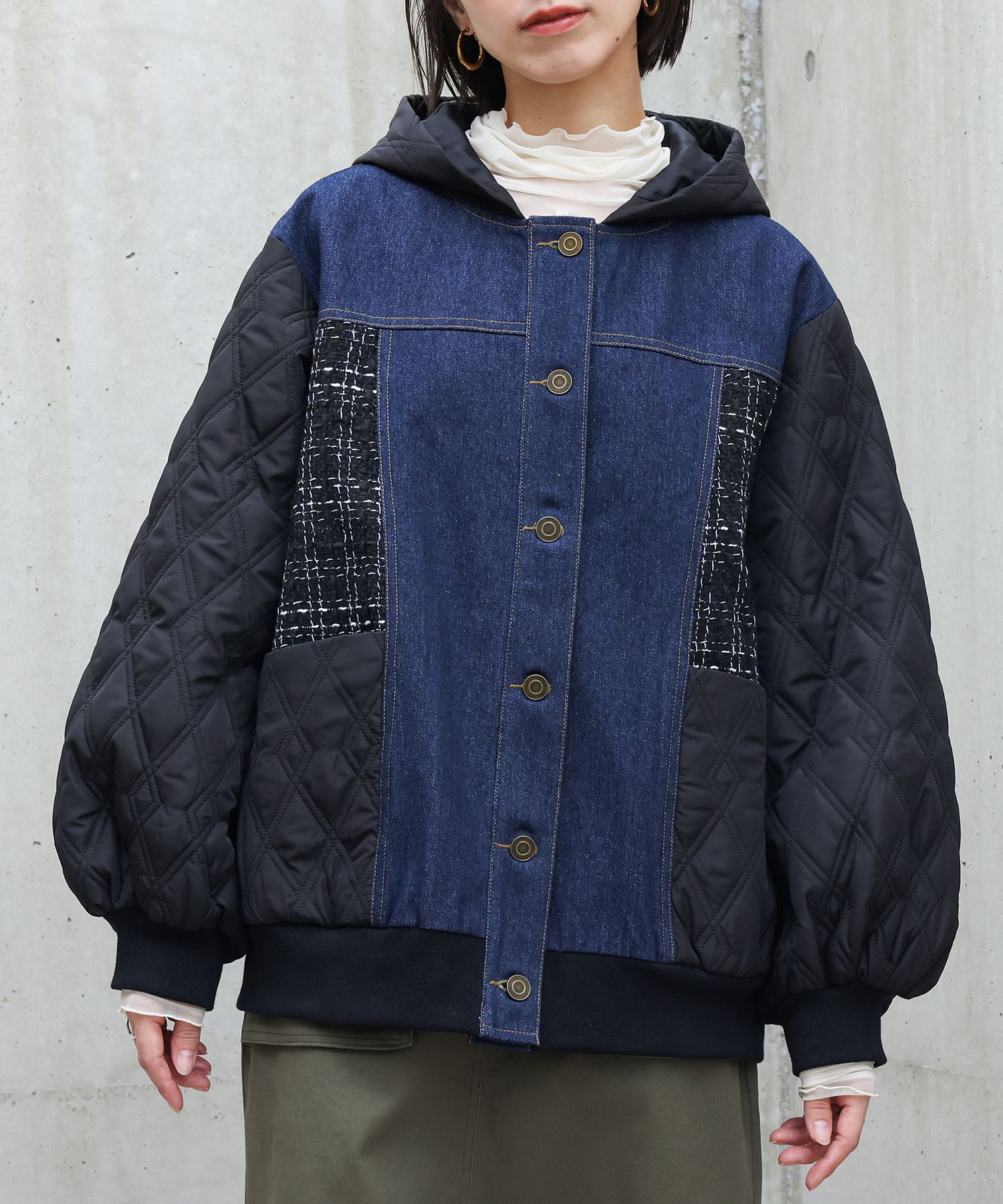 ＜冬新作＞【送料無料】『異素材切替デニムブルゾン』【メール便不可】【30】[ブルゾン レディース アウター 長袖 フード付き ジャケット 羽織 デニム ツイード 中綿 キルト 異素材 ぽわん袖 裏地付き 防寒 秋 冬] osharewalker（オシャレウォーカー） ブルゾン レディース アウター