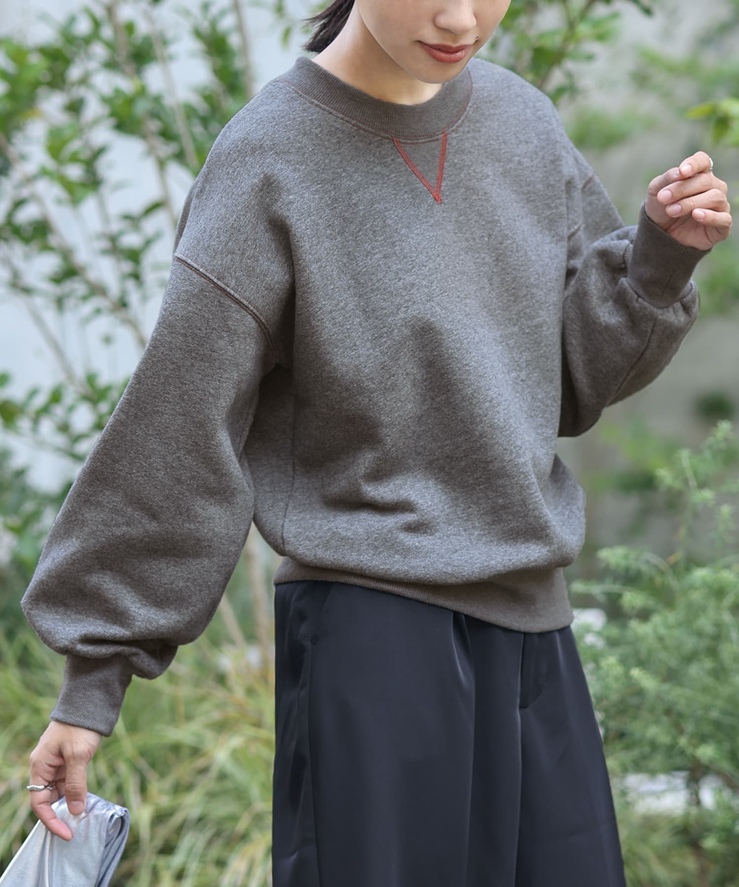 Brook グレー トレーナー　Mサイズ　短丈 Brook グレー トレーナーMサイズ短丈
