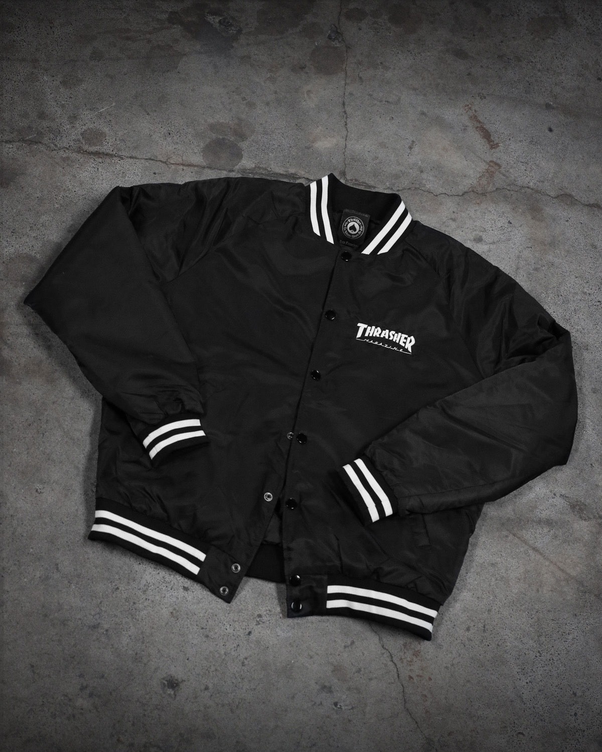 THRASHER（スラッシャー） Mag Logo Dugout Jacket usa企画 ナイロン