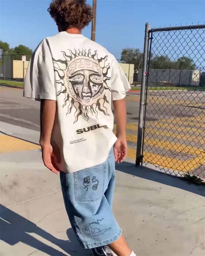 ★Primitive x Sublime Arise Tシャツ関税込★ Primitive x Sublime Arise White T-Shirt | Zumiez