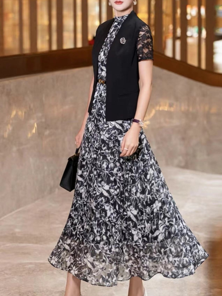 クレージュ　ワンピーススーツ　セットアップ　アンサンブルスーツ Courreges（スーツ）のフリマアイテム一覧