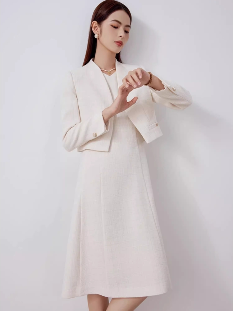  ワンピーススーツ