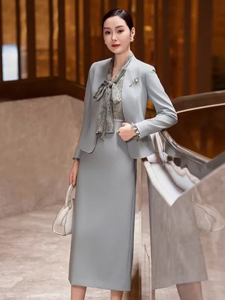 顔合わせ 母親 服装 50代 セットアップ 秋 冬 スーツ 60代 70代 40代