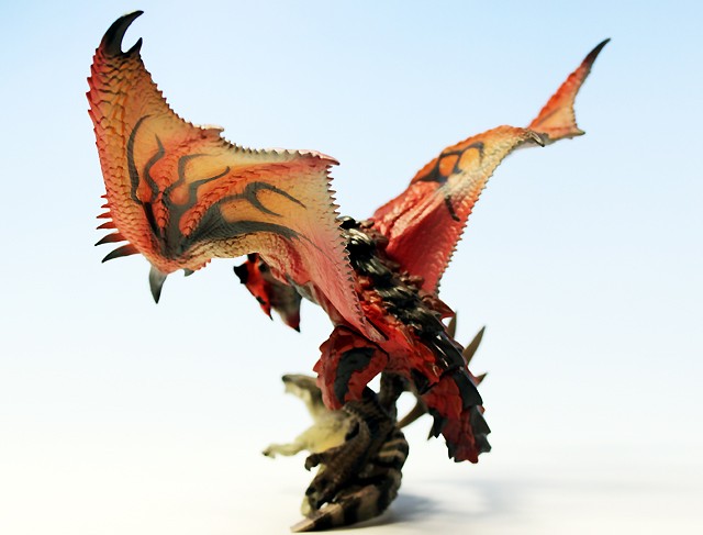 モンスターハンター 組立式DXスタチューモデルモンスターズ リオレウス　フォトギャラリー