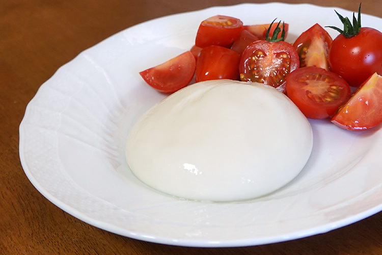 外側のモッツアレラが薄く柔らかい