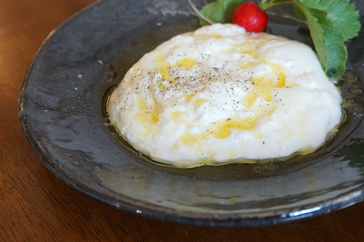 中身のストラッチャテッラが濃厚