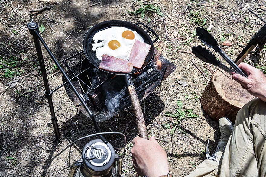 無敵の焚き火フックソロ 焚き火台 焚火 料理 調理 アイアン ハンガー キャンプ ゴトクフック ポット ケトル ランタンスタンド ブッシュクラフト 釣り