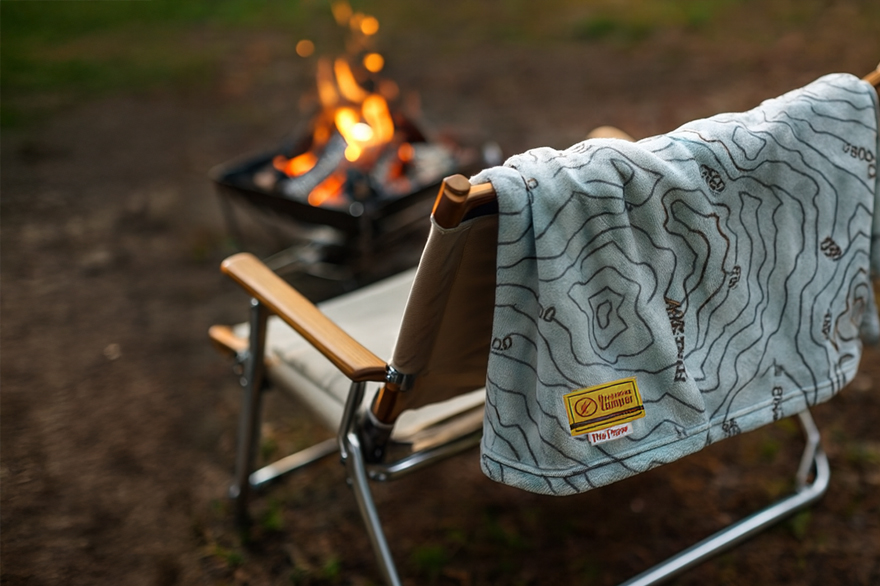 オレゴニアンキャンパー キャンプ毛布 難燃 焚き火毛布 暖か 膝掛け 肩掛け Oregonian Camper  ファイヤープルーフ ブランケット Mサイズ 毛布 キャンプ サバイバル ブッシュクラフト キャンプ 