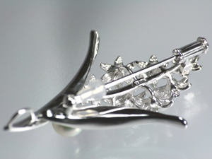 あこや真珠 花 ブローチ バック