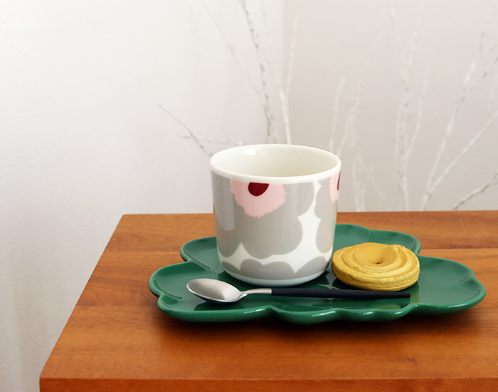 Marimekko Unikko Shape plate, 19 cm, green | Finnish Design Shop