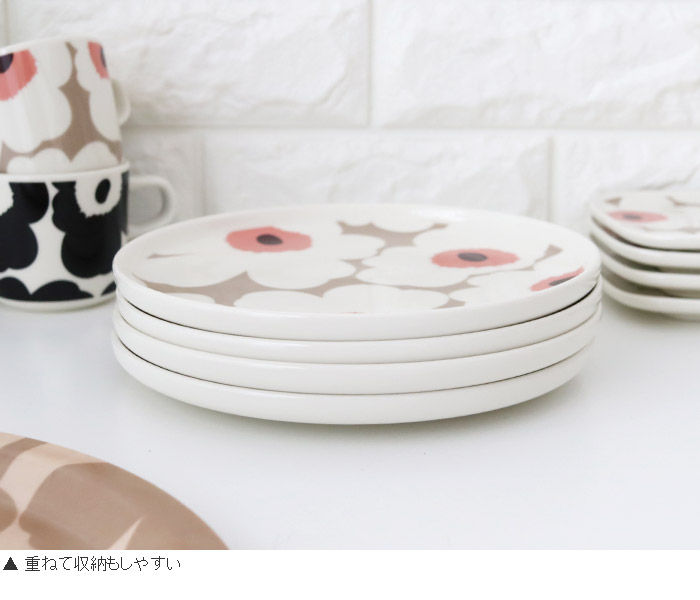 新品タグ付き　完売　マリメッコ　プレイスマットと皿のセット　ウニッコ marimekko（マリメッコ） ランチョンマット プレイスマット Pieni