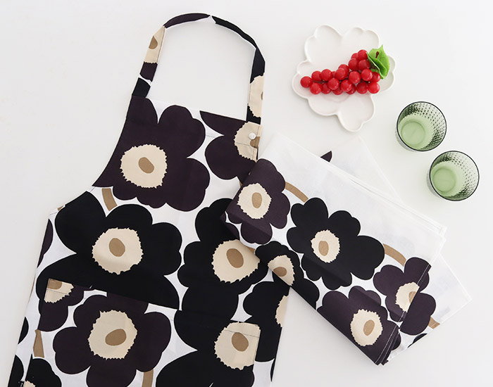 新品未使用 マリメッコ Mini Unikko エプロン ホワイト×ライトグレー 楽天市場】marimekko(マリメッコ) Mini Unikko エプロン(52249-73384