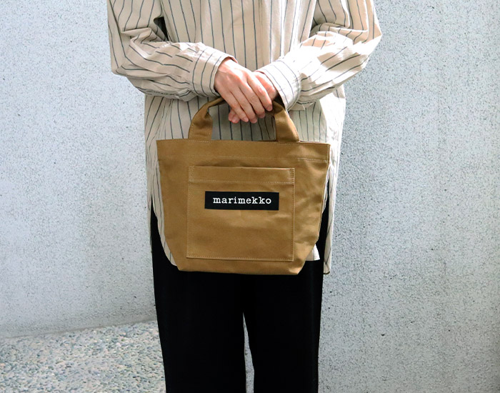 美品 marimekko マリメッコ モノ トートバッグ ソリッド
