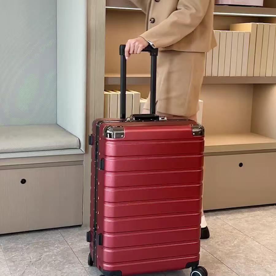 スーツケース 機内持ち込み フレームタイプ 大容量 耐衝撃 おしゃれ キャリーケース 軽量 Sサイズ 360回転キャスター かわいい キャスターストッパー 静音 大型 |  | 05