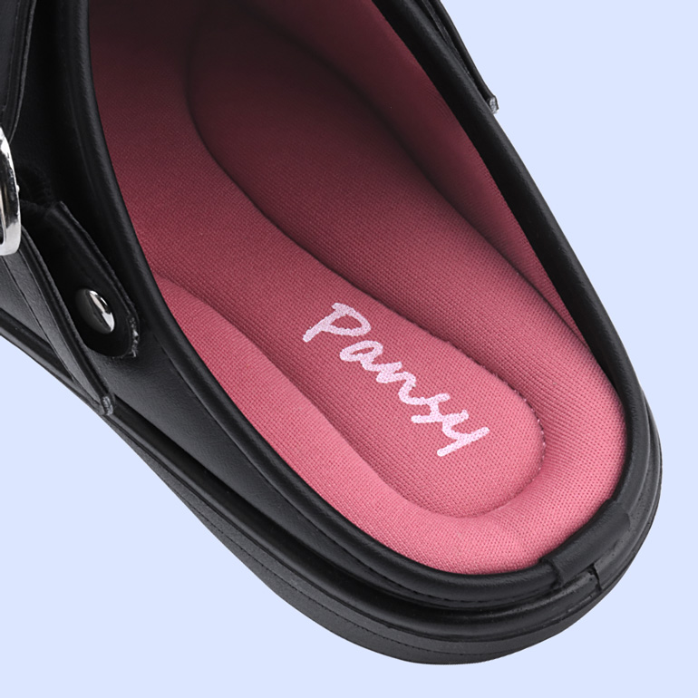 ふわふわした中敷で、長時間でも疲れにくく足に優しい