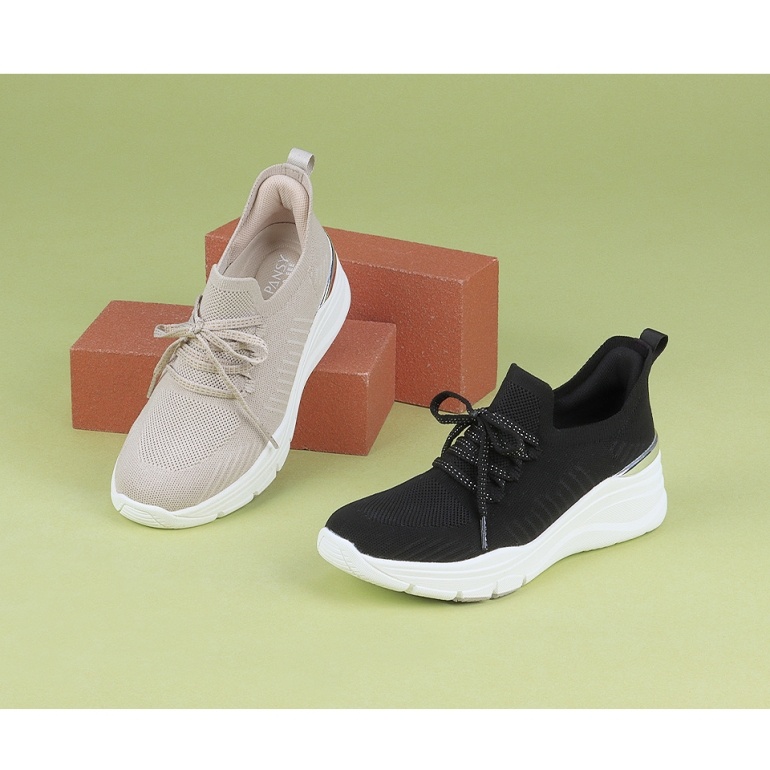 ボリューム感がありながらもスッキリとしたシルエット