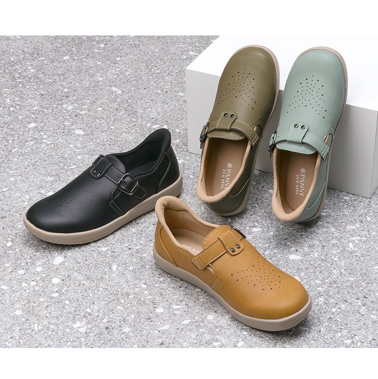 ベルト付きシューズ