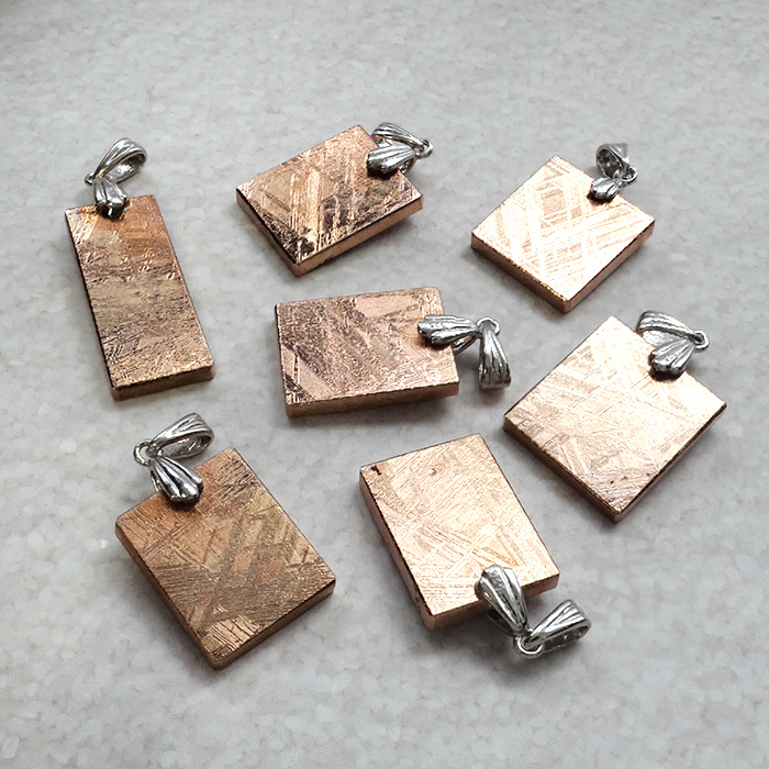 ギベオン ペンダントトップ 長方形 ピンクゴールド 1個売り メテオ