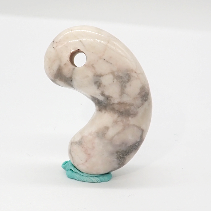 古代型勾玉（Lサイズ）(RED AVENTURINE): 『岩座(いわくら