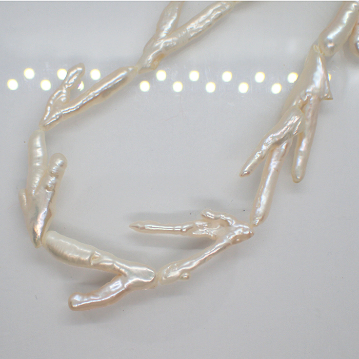 輸入雑貨　クリスタル　天然石　真珠アート　シルバー　宝石アート　パール 富・幸福のシンボル】虹入り♪ 高品質 天然アクアマリン
