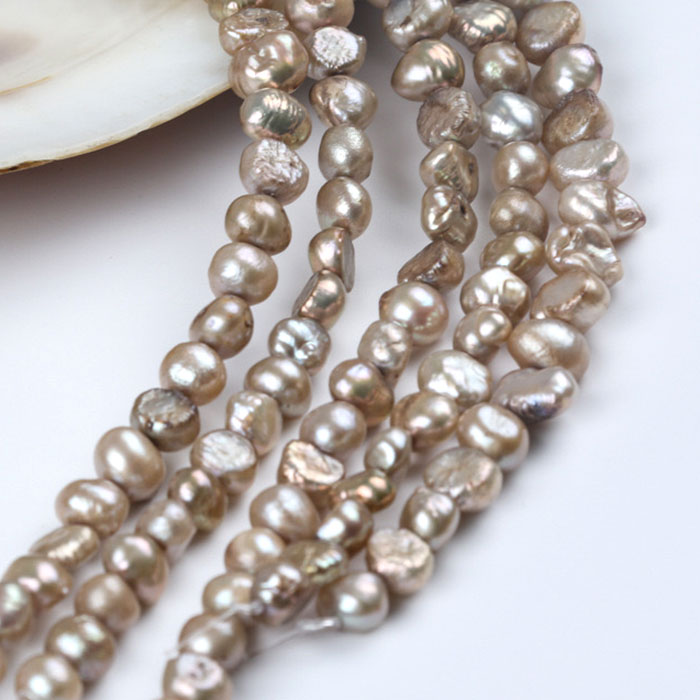 190. 淡水パール ビーズ ポテト型 約7-8mm】 半連（約18cm）ホワイト