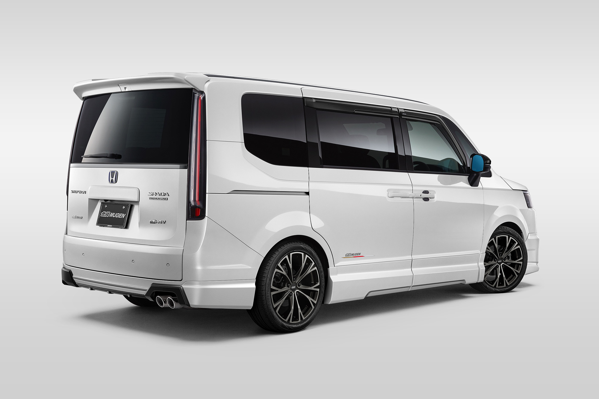 ステップワゴン RP型　MUGEN スポーツサイレンサー 無限（MUGEN） スポーツサイレンサー ステップワゴン STEP WGN RP8-130