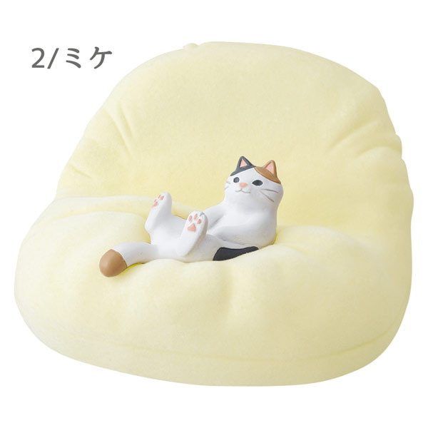 SN-35741-43 DECOLE 「くつろぎねこスマホスタンド」デコレ シロ ミケ