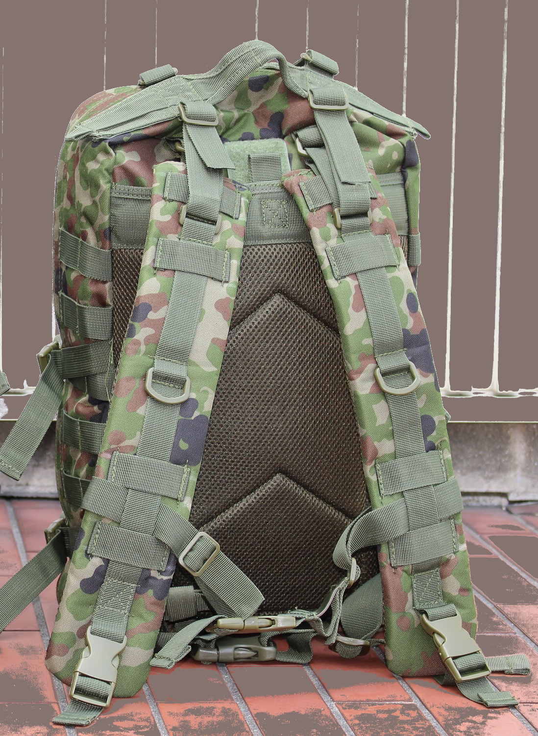 DXアサルトバッグ 中型 40L 大容量 FG-4712 リュックサック 防水 迷彩