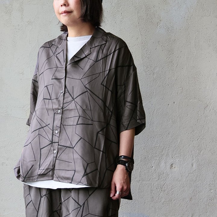 PATY シャツ 開襟シャツ レディース オープンカラー 総柄 プリント