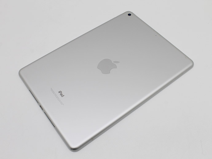 iPad 第6世代 WiFiモデル 128GB MR7K2J/A シルバー 9.7インチ