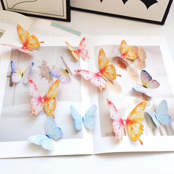 抽象的な蝶と顔のパステル画 stc-py3035-3.jpg