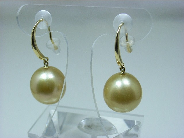 南洋真珠ゴールドピアス 12.2ミリ 楽天市場】K18 天然 南洋ゴールデンパール ピアス 18金 南洋真珠