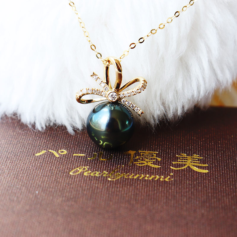 K18 黒蝶真珠 DIA ペンダント<br>リボン ダイア tahitian pearl 