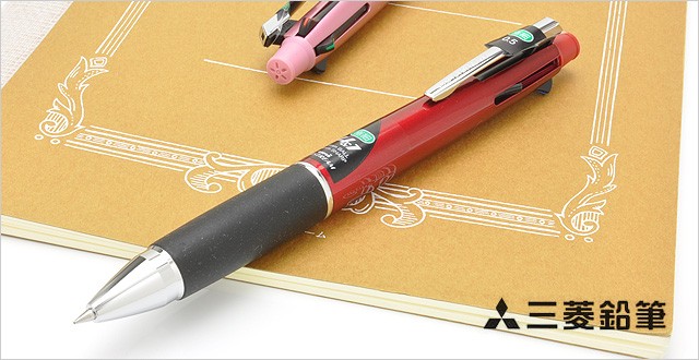 ゆったりした気持ちで「書く」ことを楽しむ万年筆。