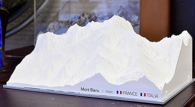 精密山岳模型 モンブラン フィギュア レリオラマ スイス製 6100