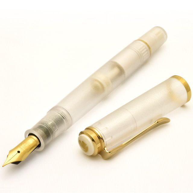 Pelikan（筆記具） 万年筆 ペリカン 特別生産品 クラシック M200