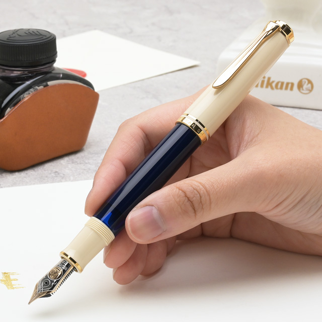 Pelikan（ペリカン） 万年筆 スーベレーン M800 クリームブルー 18金