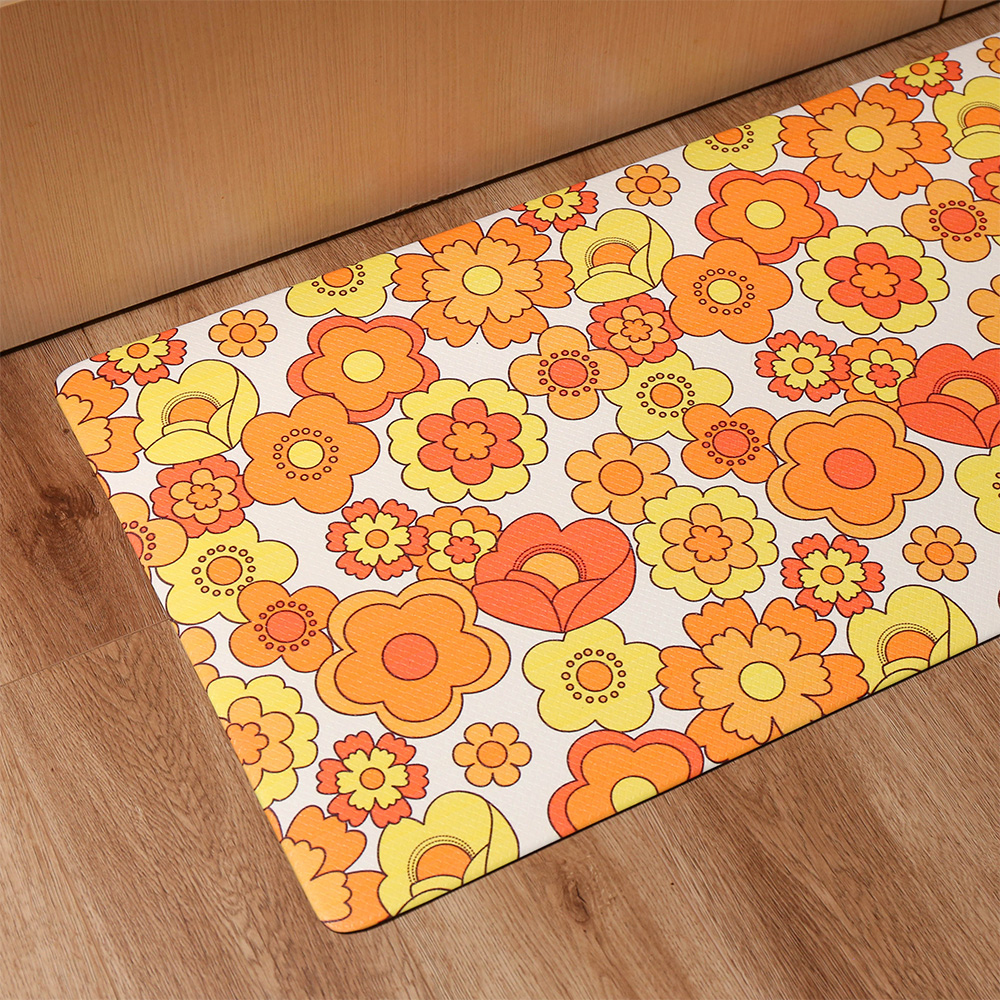 キッチンマット カラフルな色合いと花柄がレトロなPVC素材の拭ける