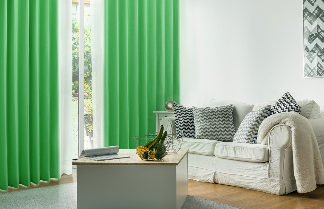 【期間限定】スペースインベーダー　遮光カーテン【最終価格！】 期間限定】スペースインベーダー 遮光カーテン【週末価格！】 135cm