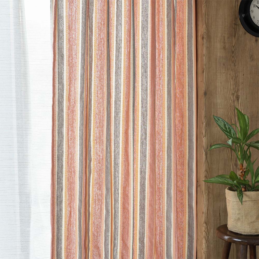 カーテン ネイティブ ネイティブアメリカンの面影あるストライプ