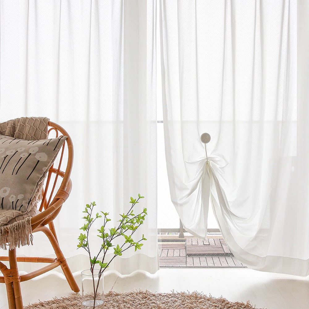 遮像レースカーテン 大人気の ふわりぃ シリーズから、ラメがきらめく3