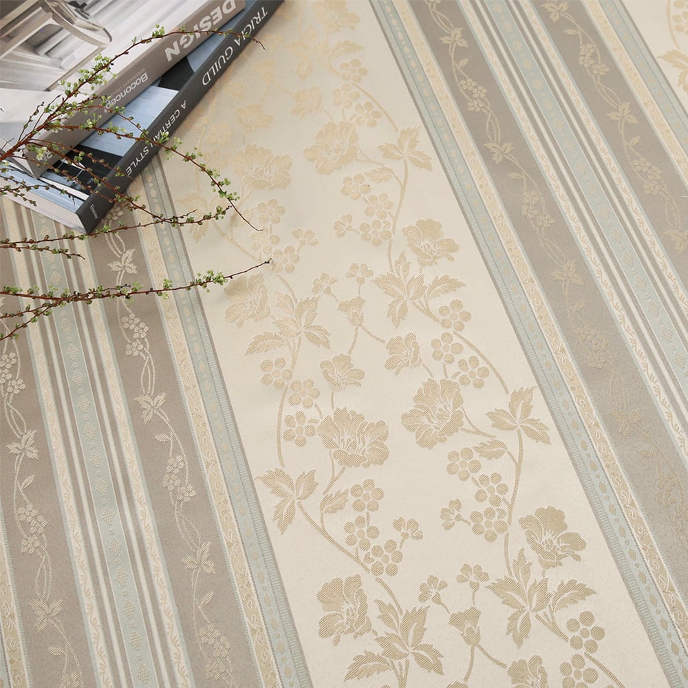 ジャガード 完全遮光カーテン 優美な唐草をリボン状のストライプに